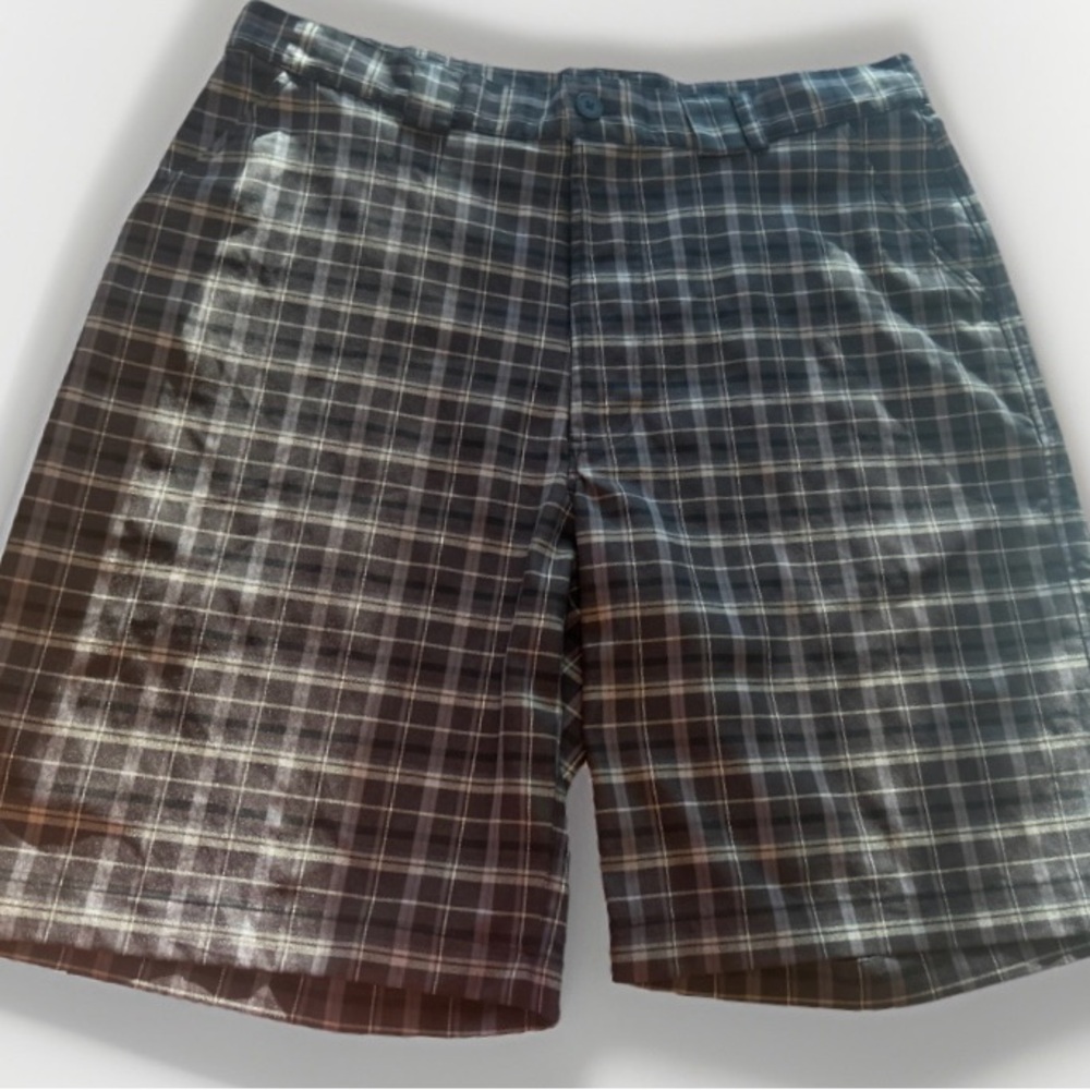 Under‎ Armour Men's Flat Front Plaid Long Shorts, Size 36R